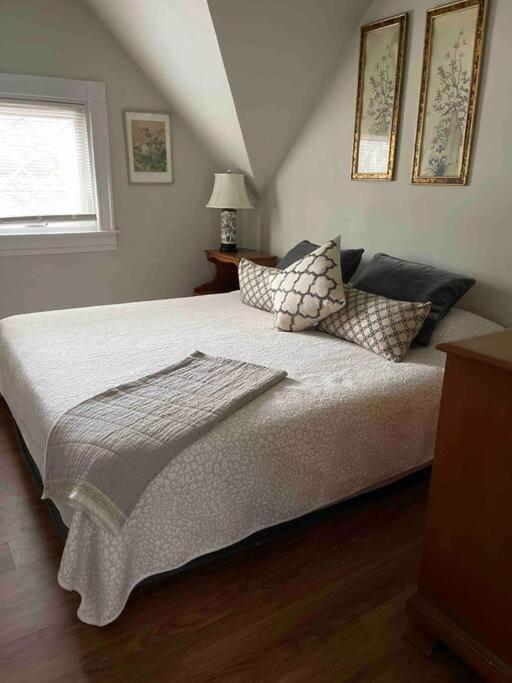 Redefined Alchemy - Bright, Eclectic, Pretty Apt 3E Little Falls ภายนอก รูปภาพ